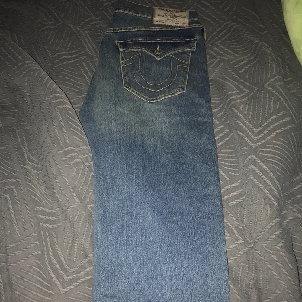 Selling new true religion pants did not fit me.